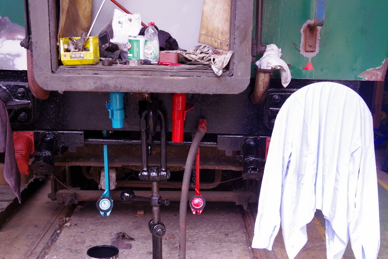 Class 127: Painted rear bufferbeam