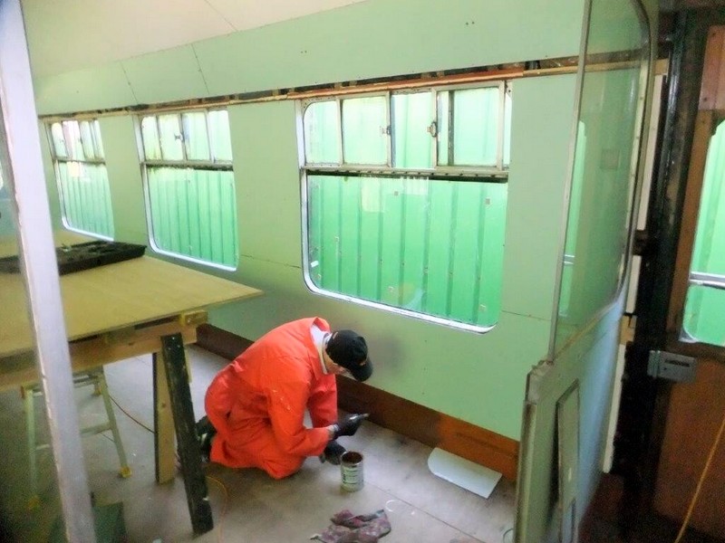 Class 105: Metal upstand painted with gloss