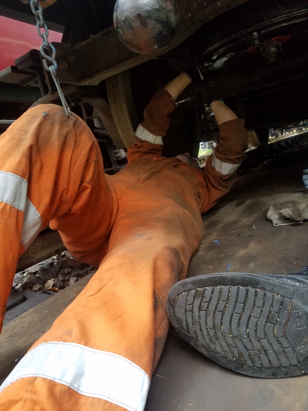 Class 109: Reinstalling a vacuum brake cylinder