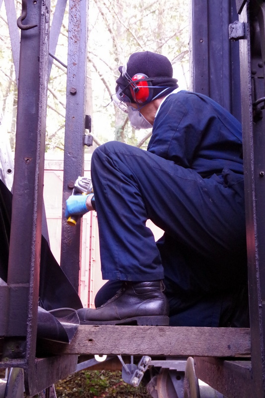 Class 109: Cleaning the framework of the corridor connection of 50416