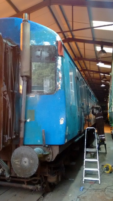 Class 104 no. 50454: Filling, sanding, painting undercoat