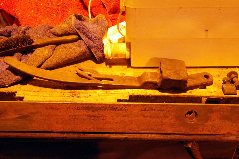 Class 105: Corridor connection clamp