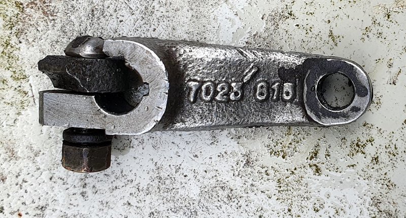 Class 109: Broken stop arm from the no. 1 engine