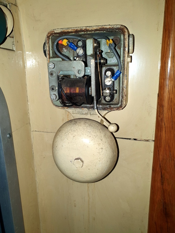 Class 109: Fire bell in the cab of 50416