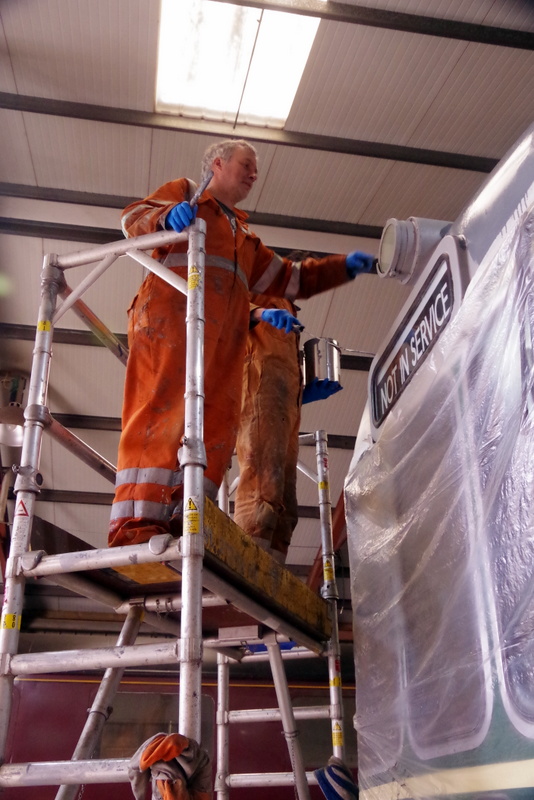 Class 109: Painting the roof of 56171