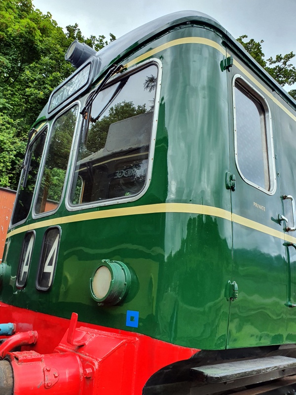 Class 109: 50416 shiny front