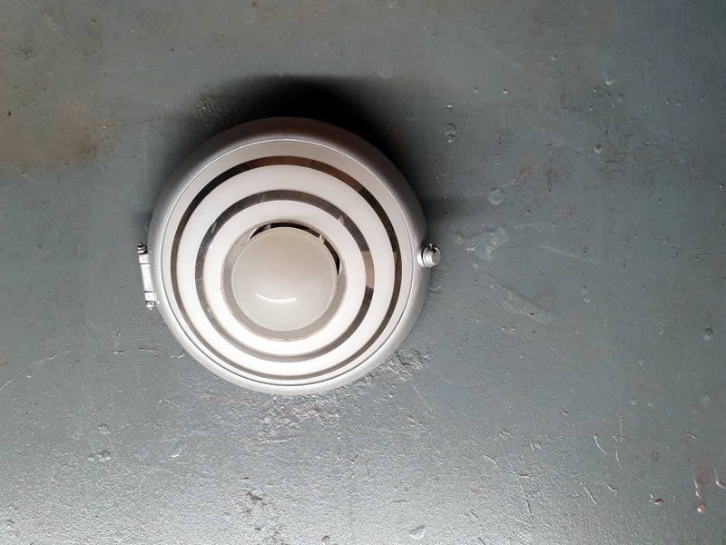 Class 104: Light for the toilet in 50528