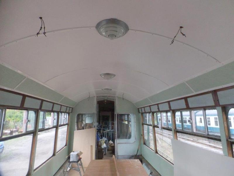 Class 100: The middle compartment with the white beading in place