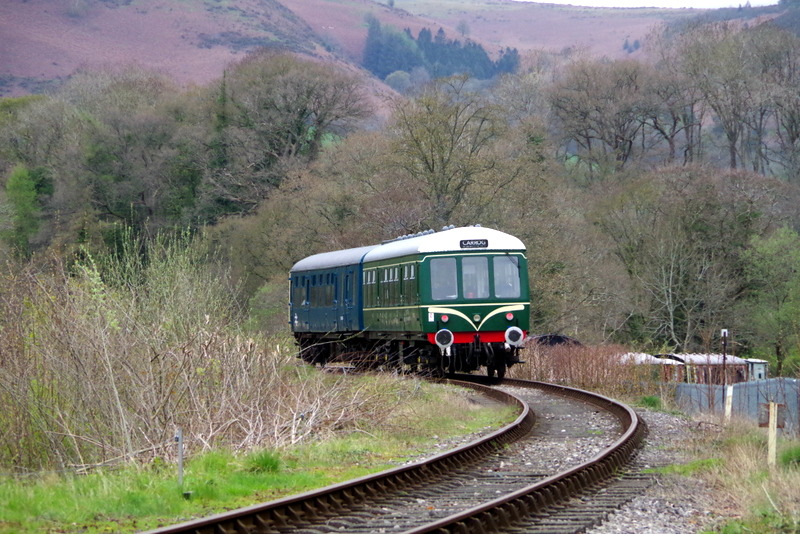 Hybrid class 104/108: Passing Pentrefelin with the 14.35 Llangollen-Carrog on 16/04/23