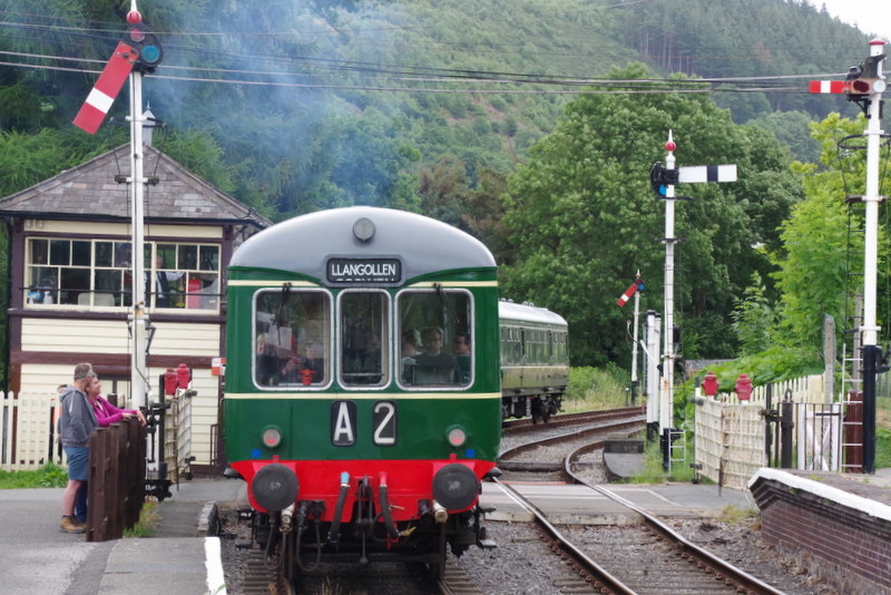 4-car class 108+109 leaving Glyndyfrdwy on 02/07/23