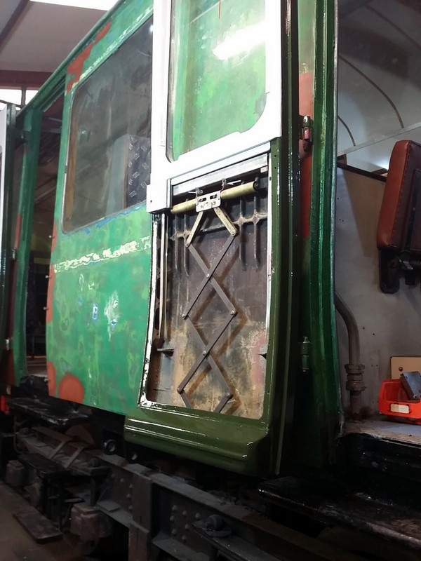 Class 127: Green gloss on the inside of a door