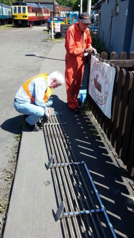 Class 100: Cleaning luggage racks
