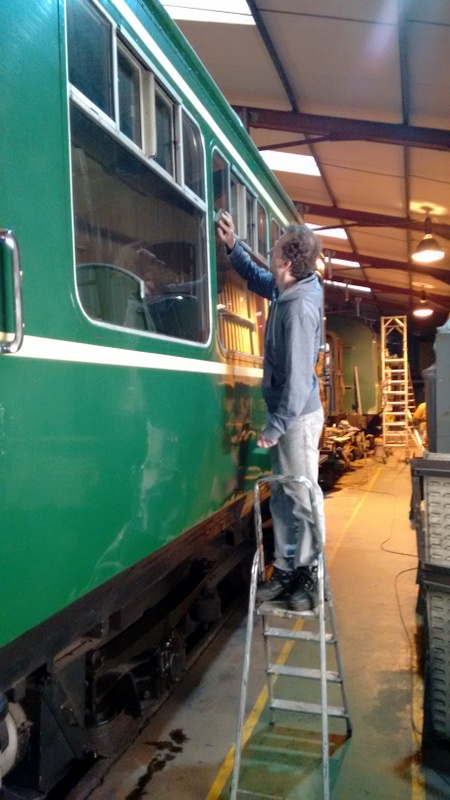 Class 109: Cleaning the aluminium window surrounds