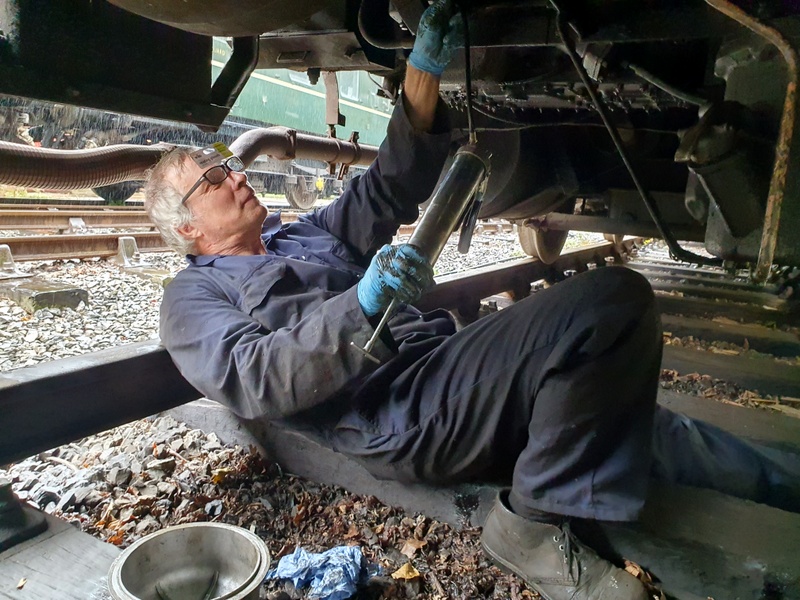 Class 104: Lubricating transmission components