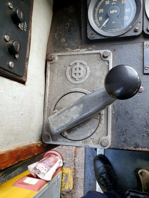 DMU throttle control