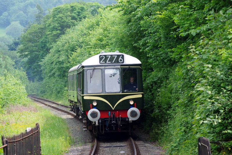 Hybrid class 127/108 approaching Berwyn on 01/06/24