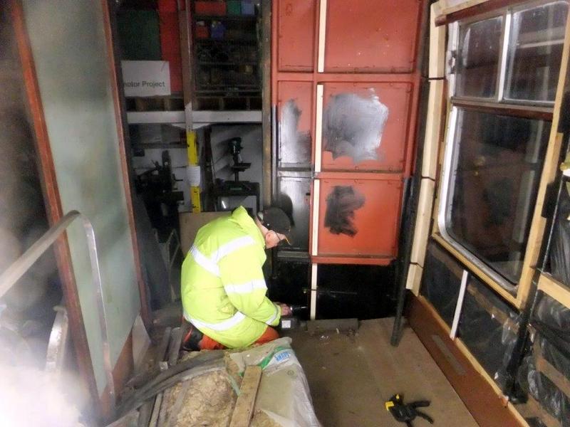 Class 105: Fitting wall panel supports on the rear wall