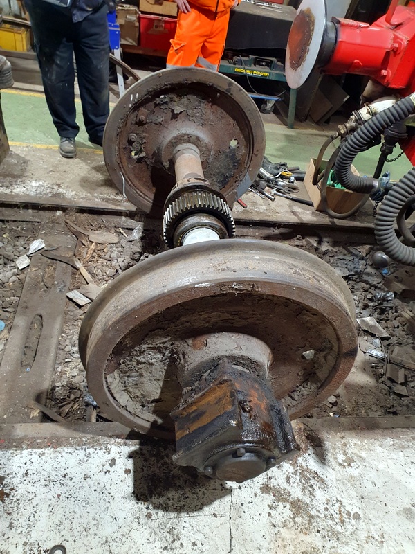 Class 104: Powered axle removed from a spare bogie