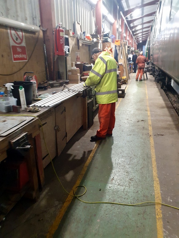 Class 105: Cleaning a luggage rack