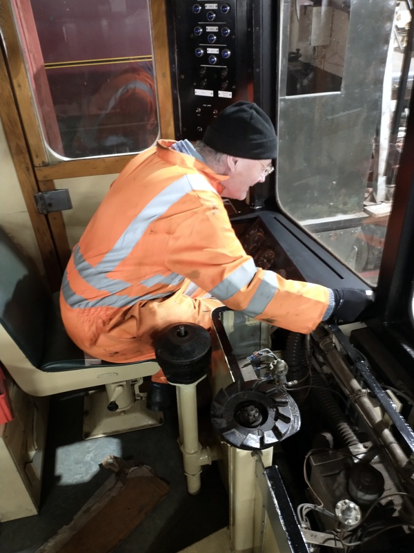 Class 109: Installing a new cab desk in 50416