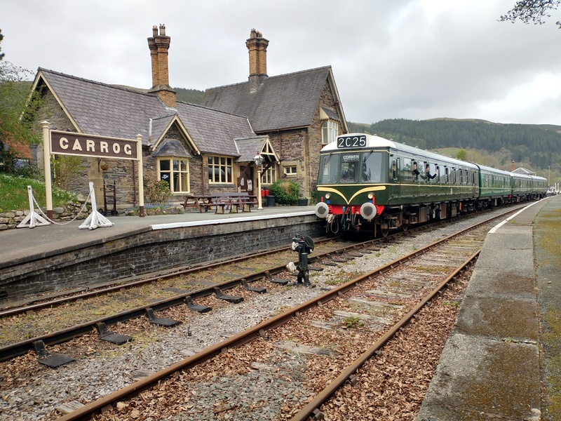 4-car Hybrid class 127/108 + class 108 at Carrog on 16/04/25