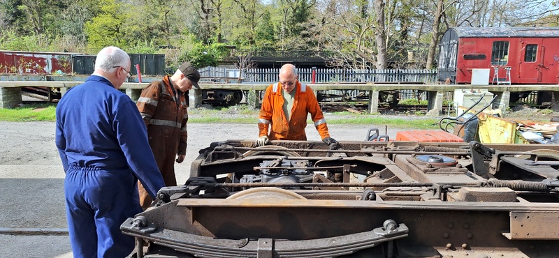 Class 104: 50454 bogie