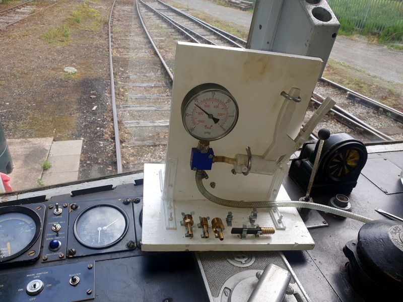 Class 108 56223: Checking the vacuum gauges