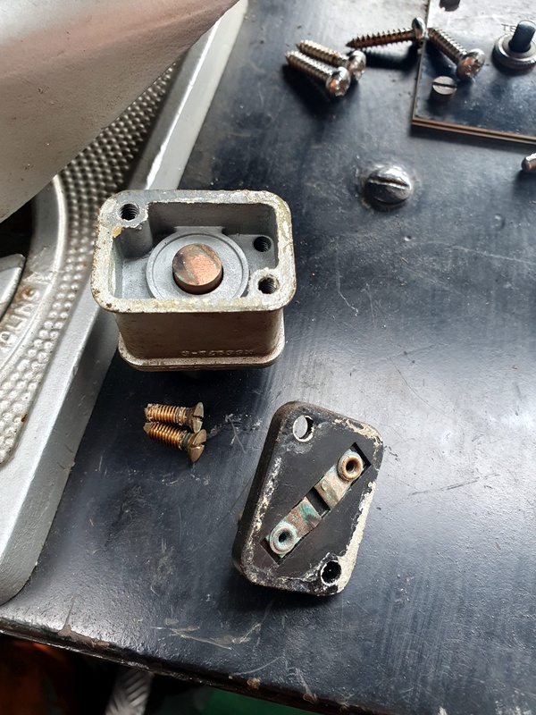 Class 108 56223: Engine start button dismantled