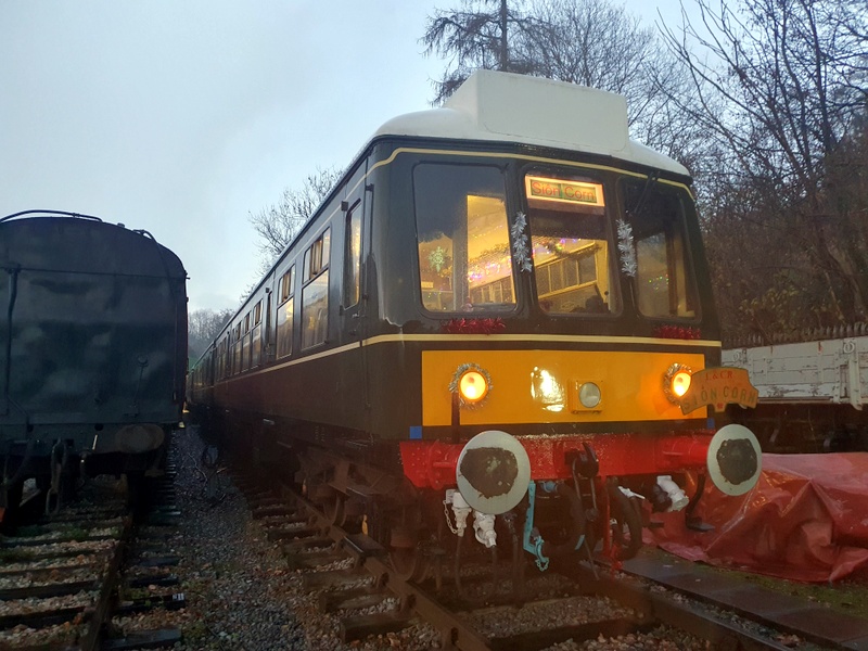 Class 105: Siôn Corn decorations