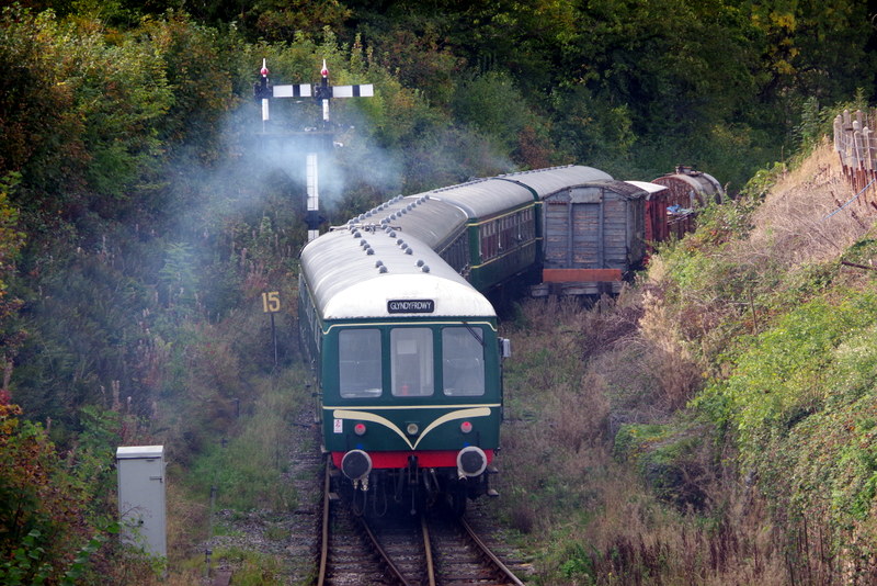 Classes 109 and hybrid 127/108 leaving Llangollen on 05/10/25