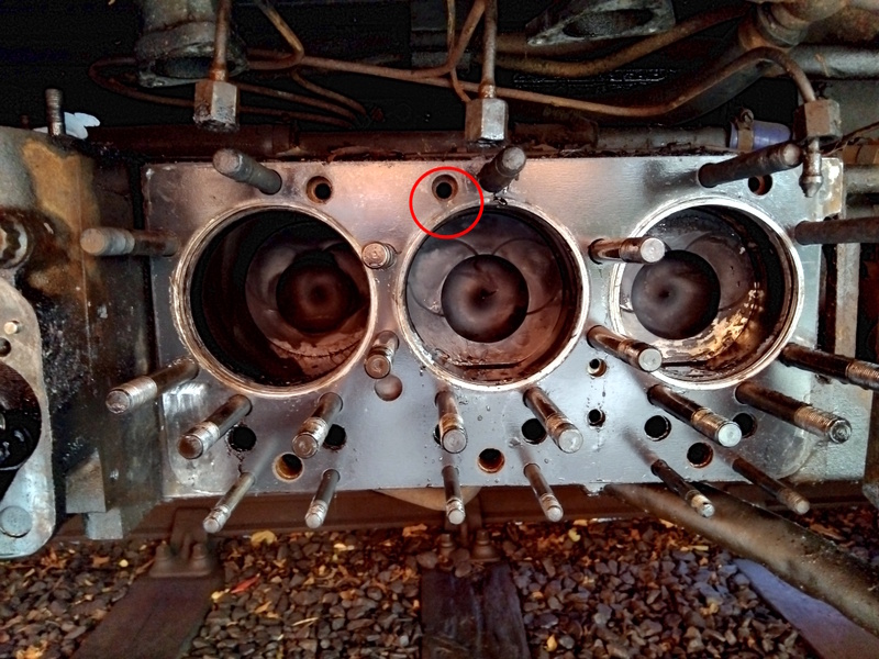 Class 108: Evidence of failed head gasket on the no.2 engine