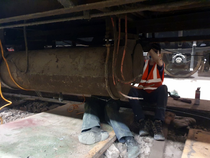 Class 105: Removing the vacuum reservoirs Class 105: Removing the vacuum reservoirs