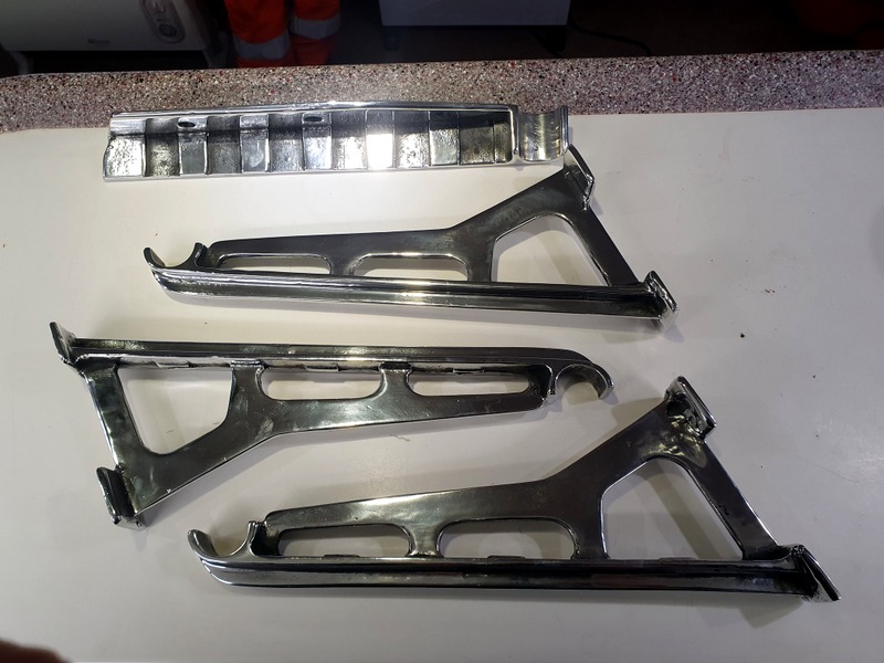 Class 105: Newly-cast luggage brackets
