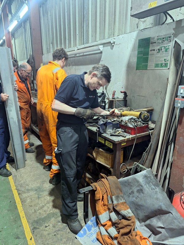Class 110: Manufacturing new seat brackets for 51813's first class