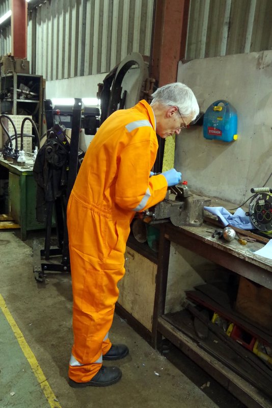 Class 110: Cleaning a header tank float switch