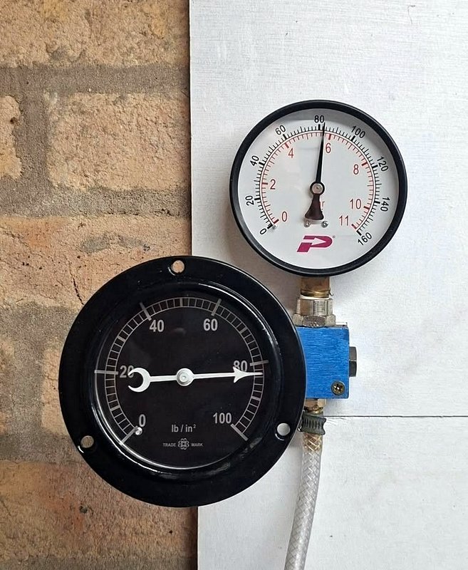 Class 110: Air pressure gauge