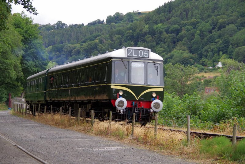 Hybrid class 127/108 leaving Llangollen for Corwen on 26/07/26