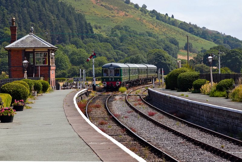 4-car 109+108 arriving at Carrog on 22/07/26