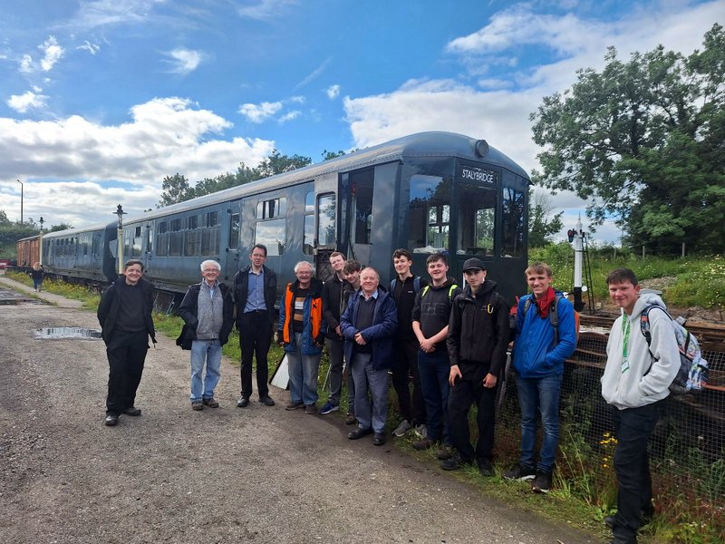 The DMU crew with their supervisors and hosts