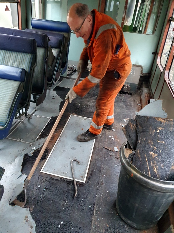 Class 110: Removing lino from the floor of 51813