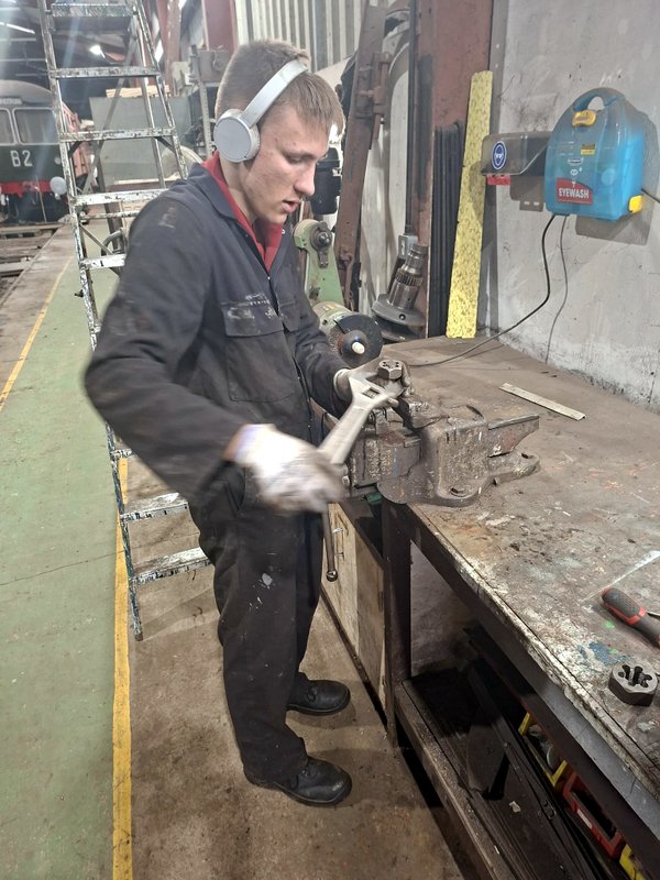 Class 105: Cleaning up the bolts for the buffers