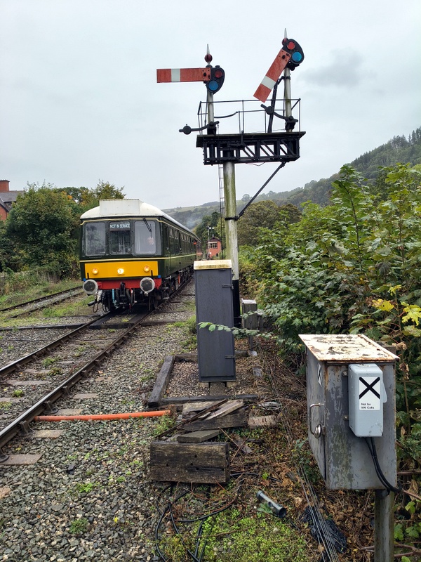 Class 108: Heading back to the depot after the close of play on 08/10/26